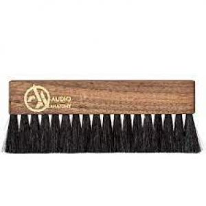 Audio oprema - WALNUT WOOD BRUSH NATURAL WITH ANTISTATIC GOAT AND
