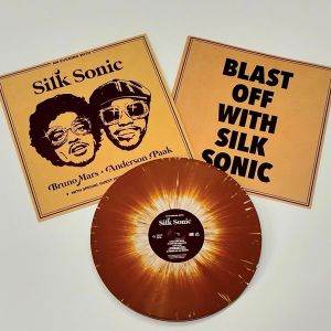 Bruno Mars, Anderson .Paak, Silk Sonic - Hang in Long Enuff (Limited Brown & White Vinyl)